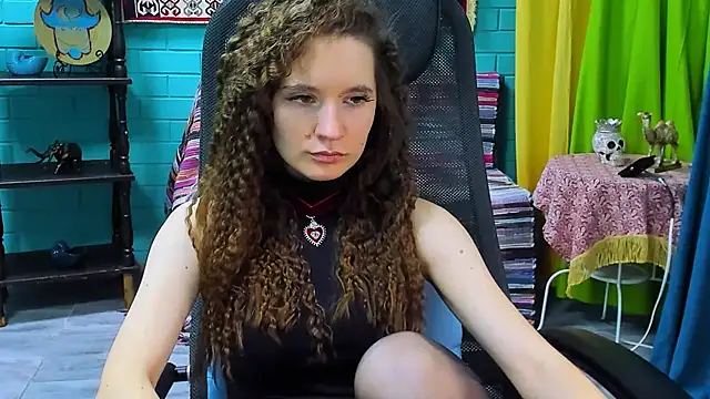 Miss Barbara  online show from March 4, 2025, 12:01 pm