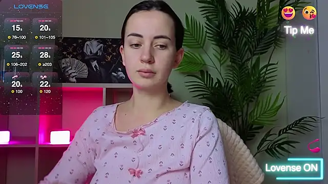 Snapshot of SweetieKendl chatting on February 6, 2026, 9:51 pm SweetieKendl online show from February 6, 2026, 9:51 pm