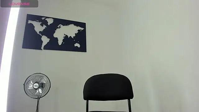 CurvyViolet online show from December 13, 2024, 11:34 am