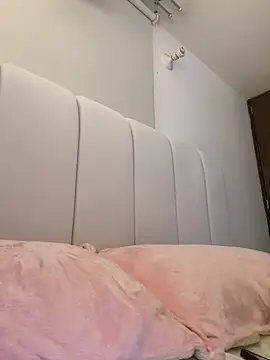 Nathcurly  online show from January 7, 2026, 3:09 am