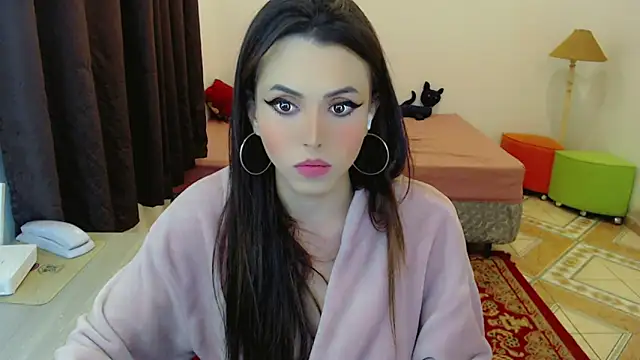 Sophie Fantasys online show from May 10, 2026, 4:34 pm