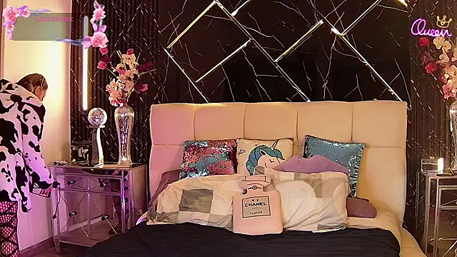 EvelinaGrey online show from April 18, 2026, 8:40 am