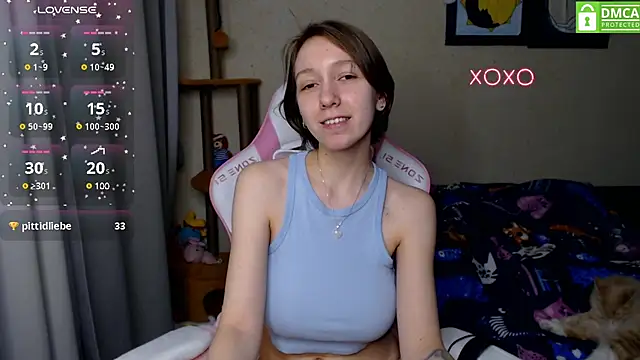 Snapshot of LeahGottty chatting on December 3, 2024, 5:23 pm LeahGottty online show from December 3, 2024, 5:23 pm