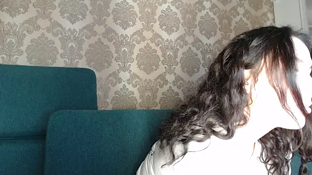 Snapshot of Louise_Lavender chatting on March 8, 2025, 12:30 pm Louise Lavender online show from March 8, 2025, 12:30 pm