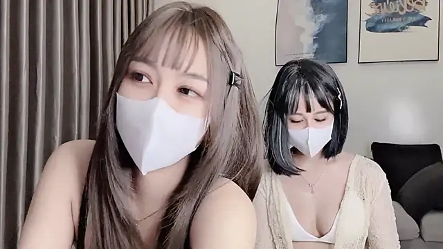 Mono-Stewardesss online show from October 5, 2025, 3:54 pm