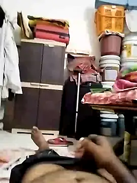 Snapshot of findmemylove chatting on January 8, 2025, 7:56 pm findmemylove online show from January 8, 2025, 7:56 pm