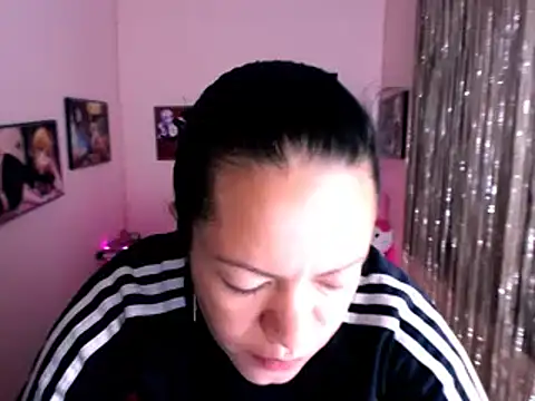 Snapshot of Cristal_w chatting on January 24, 2025, 4:17 pm Cristal w online show from January 24, 2025, 4:17 pm