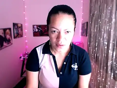Snapshot of Cristal_w chatting on January 27, 2025, 1:41 pm Cristal w online show from January 27, 2025, 1:41 pm