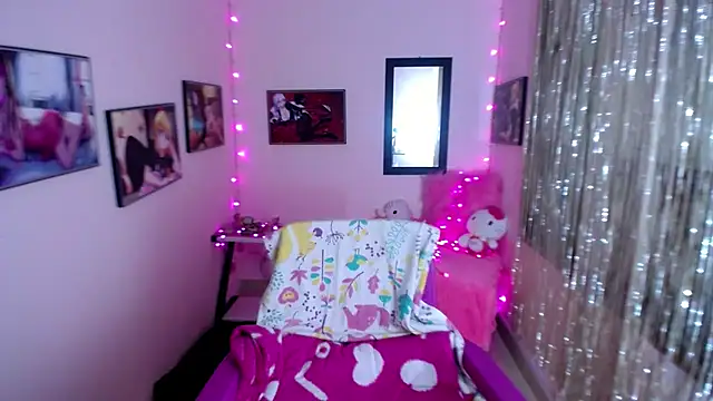 Snapshot of Cristal_w chatting on February 11, 2025, 7:16 pm Cristal w online show from February 11, 2025, 7:16 pm