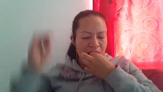 Snapshot of Cristal_w chatting on March 11, 2025, 6:30 pm Cristal w online show from March 11, 2025, 6:30 pm