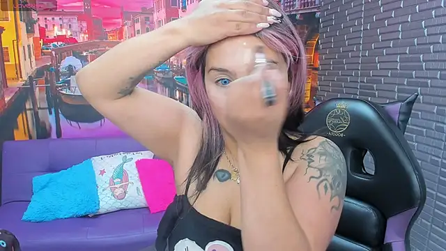 Small naughty  online show from January 7, 2026, 1:35 pm