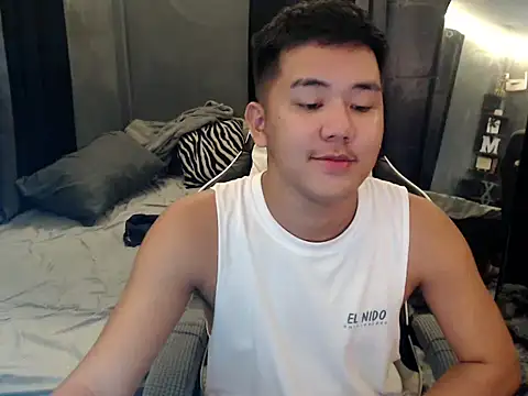 xgregor07 online show from October 26, 2025, 1:17 pm