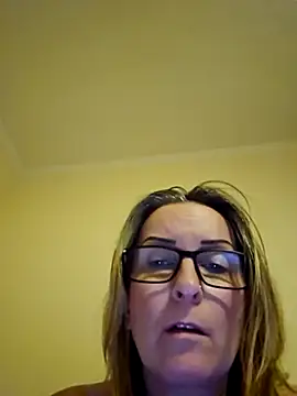 Steffi45 online show from March 5, 2025, 8:32 pm