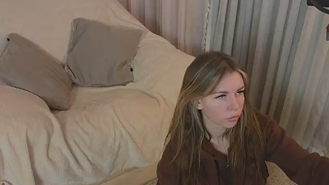 Real Tini online show from March 20, 2025, 1:04 pm