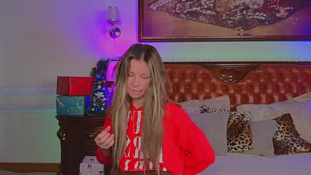 Real Tini online show from December 23, 2025, 6:33 am