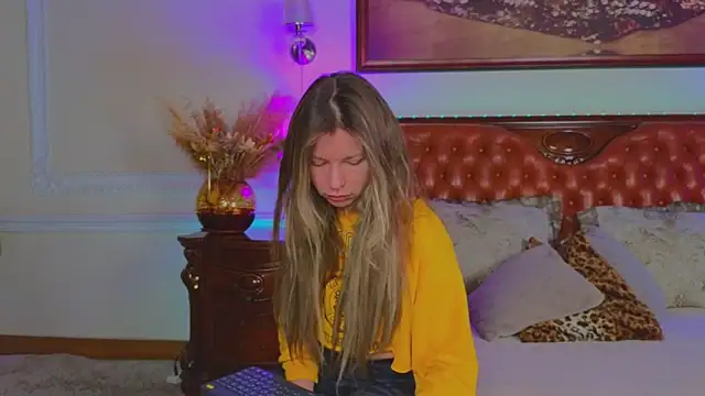 Real Tini online show from January 7, 2026, 6:05 am