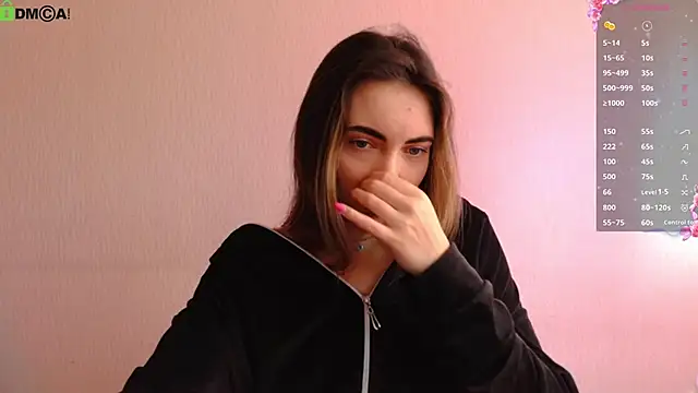 cute  angell online show from September 18, 2025, 1:46 pm