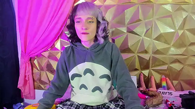 neeko princes online show from February 4, 2025, 12:11 pm