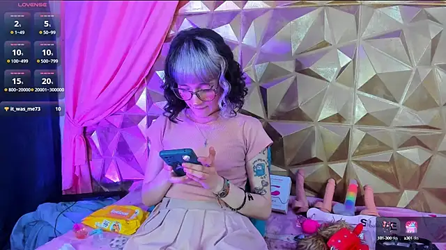 neeko princes online show from February 28, 2025, 3:26 pm