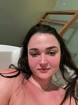 Snapshot of chunliklk chatting on January 9, 2025, 1:35 pm chunliklk online show from January 9, 2025, 1:35 pm