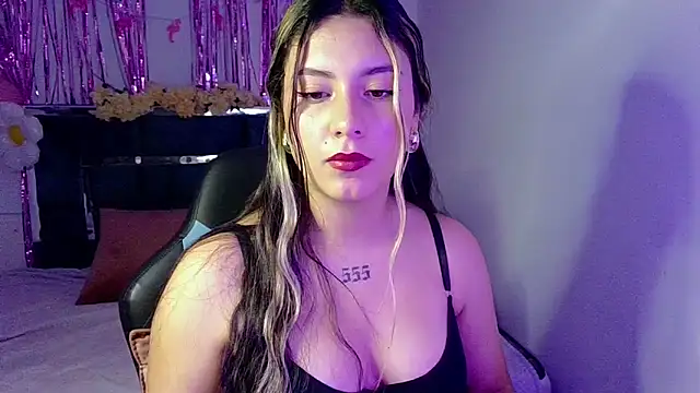 Lia 14  online show from October 13, 2025, 11:16 pm