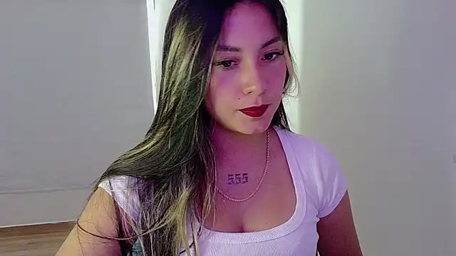 Lia 14  online show from February 2, 2026, 8:18 pm