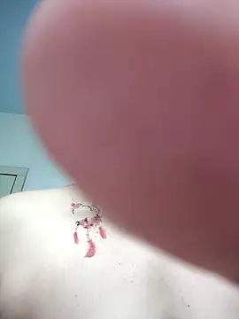 zhenzhen521 online show from March 11, 2025, 4:18 pm