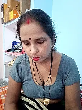 reemacouple007 online show from October 27, 2025, 5:33 am