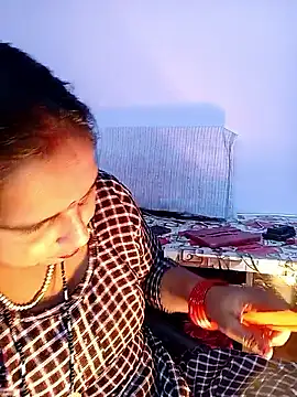 Snapshot of reemacouple007 chatting on February 5, 2026, 7:57 am reemacouple007 online show from February 5, 2026, 7:57 am