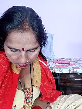 Snapshot of reemacouple007 chatting on February 7, 2026, 8:29 am reemacouple007 online show from February 7, 2026, 8:29 am