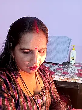 Snapshot of reemacouple007 chatting on February 12, 2026, 9:37 am reemacouple007 online show from February 12, 2026, 9:37 am