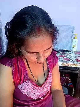 Snapshot of reemacouple007 chatting on February 14, 2026, 8:55 am reemacouple007 online show from February 14, 2026, 8:55 am