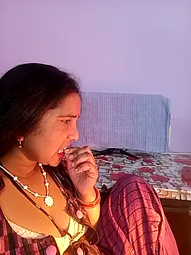 Snapshot of reemacouple007 chatting on February 20, 2026, 6:26 am reemacouple007 online show from February 20, 2026, 6:26 am