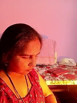 Snapshot of reemacouple007 chatting on February 26, 2026, 7:51 am reemacouple007 online show from February 26, 2026, 7:51 am