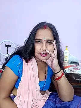 Snapshot of reemacouple007 chatting on March 5, 2026, 5:58 am reemacouple007 online show from March 5, 2026, 5:58 am