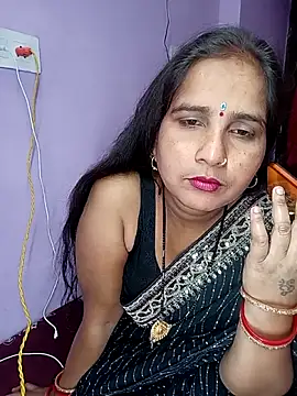 Snapshot of reemacouple007 chatting on March 5, 2026, 7:43 pm reemacouple007 online show from March 5, 2026, 7:43 pm