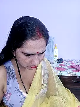 Snapshot of reemacouple007 chatting on March 9, 2026, 6:12 pm reemacouple007 online show from March 9, 2026, 6:12 pm