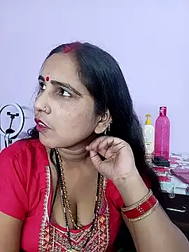 Snapshot of reemacouple007 chatting on March 26, 2026, 8:42 am reemacouple007 online show from March 26, 2026, 8:42 am