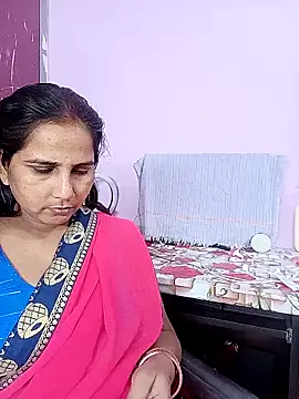 Snapshot of reemacouple007 chatting on March 29, 2026, 5:18 am reemacouple007 online show from March 29, 2026, 5:18 am