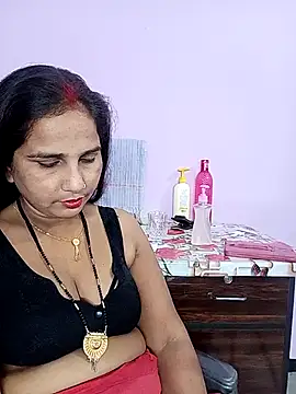 Snapshot of reemacouple007 chatting on April 4, 2026, 6:38 pm reemacouple007 online show from April 4, 2026, 6:38 pm