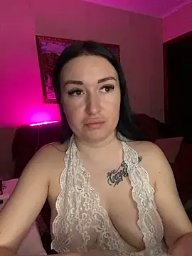 Roxana Bell online show from March 6, 2025, 8:05 pm