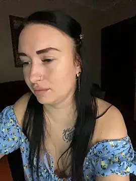 Roxana Bell online show from October 27, 2025, 4:44 pm