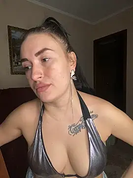 Snapshot of Roxana_Bell chatting on February 23, 2026, 7:55 pm Roxana Bell online show from February 23, 2026, 7:55 pm