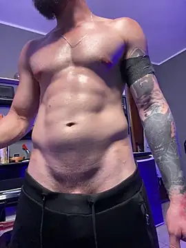 MachineDien online show from April 23, 2026, 9:39 pm