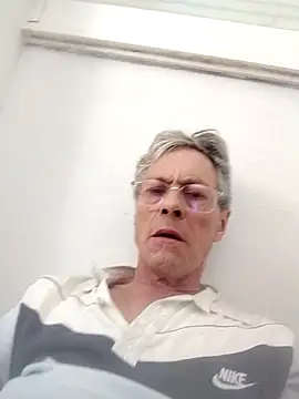 Snapshot of Dandya100@xh chatting on March 22, 2026, 10:29 am Dandya100xh online show from March 22, 2026, 10:29 am