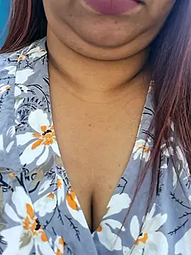 Ravina patil1 online show from February 14, 2026, 8:33 am