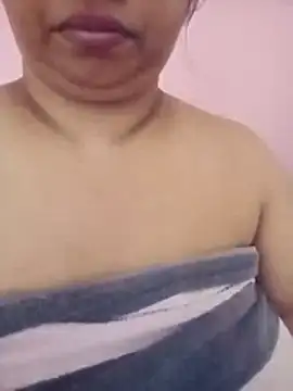 Ravina patil1 online show from April 10, 2026, 7:24 am