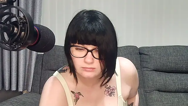 SquirtingIrishShannon online show from February 3, 2025, 7:31 pm