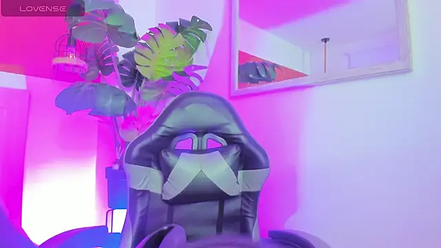 enma30  online show from September 25, 2025, 1:59 pm