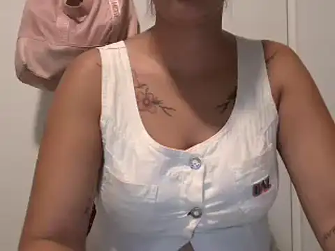 isabellalisa online show from February 11, 2025, 3:08 am